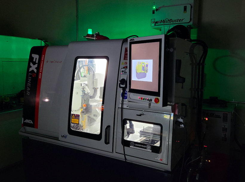 Cadence Manufacturing & Design, compró una máquina ANCA para la fabricación sin luces